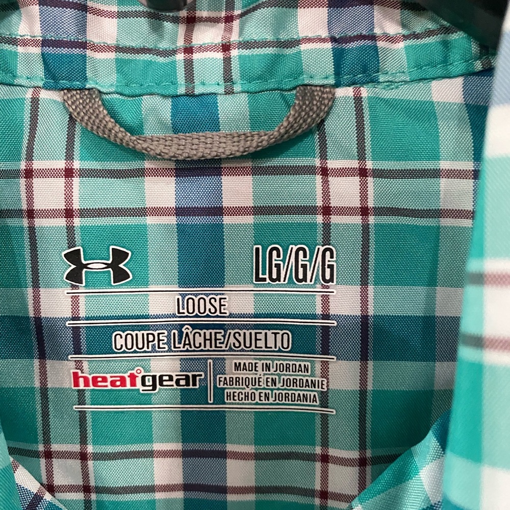 Men’s under amour button down shirt